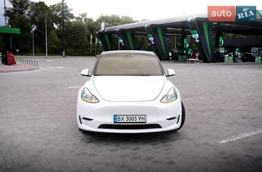 Внедорожник / Кроссовер Tesla Model Y 2023 в 