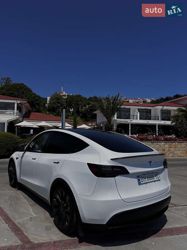 Позашляховик / Кросовер Tesla Model Y 2021 в Одесі