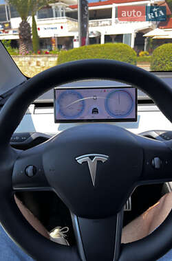 Внедорожник / Кроссовер Tesla Model Y 2021 в 