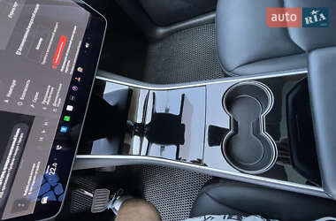 Внедорожник / Кроссовер Tesla Model Y 2021 в 