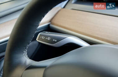 Внедорожник / Кроссовер Tesla Model Y 2022 в 