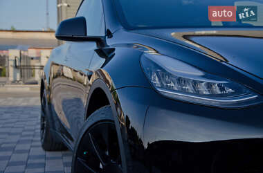 Внедорожник / Кроссовер Tesla Model Y 2022 в 