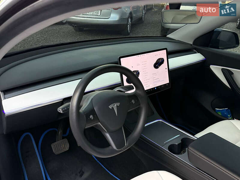 Позашляховик / Кросовер Tesla Model Y 2022 в Ужгороді