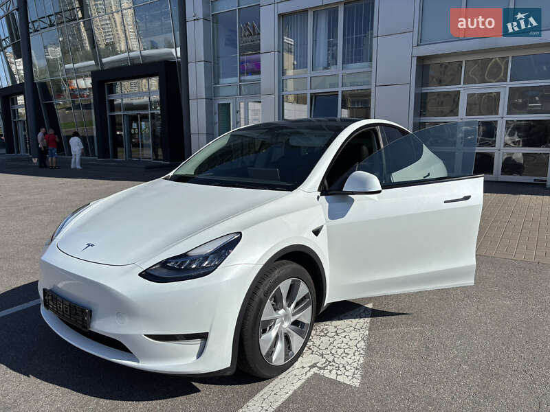 Внедорожник / Кроссовер Tesla Model Y 2023 в 
