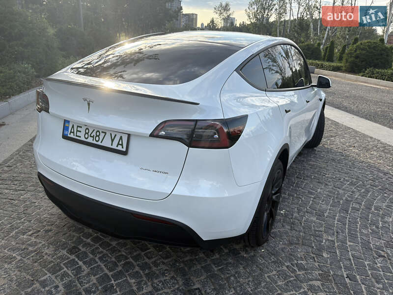 Внедорожник / Кроссовер Tesla Model Y 2023 в Днепре