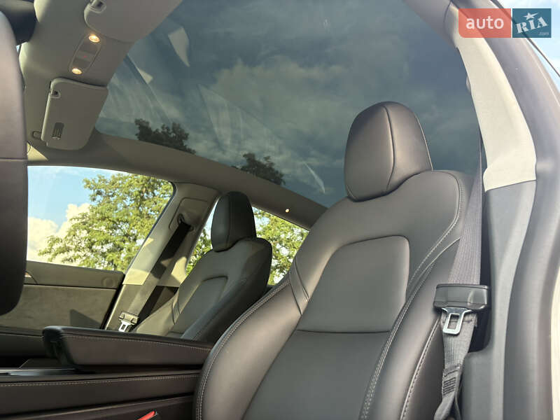 Внедорожник / Кроссовер Tesla Model Y 2023 в Днепре
