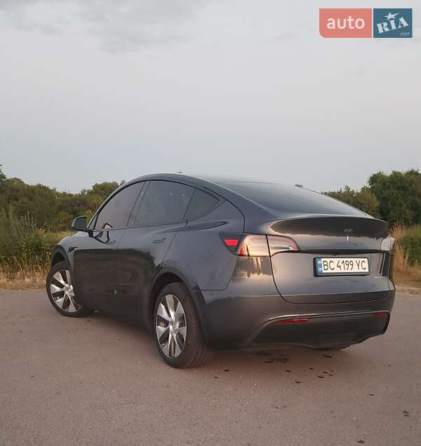 Внедорожник / Кроссовер Tesla Model Y 2023 в Львове