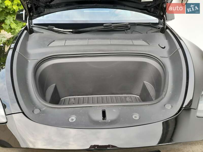 Внедорожник / Кроссовер Tesla Model Y 2024 в Ромнах фото 10 Внедорожник / Кроссовер Tesla Model Y 2024 в Ромнах