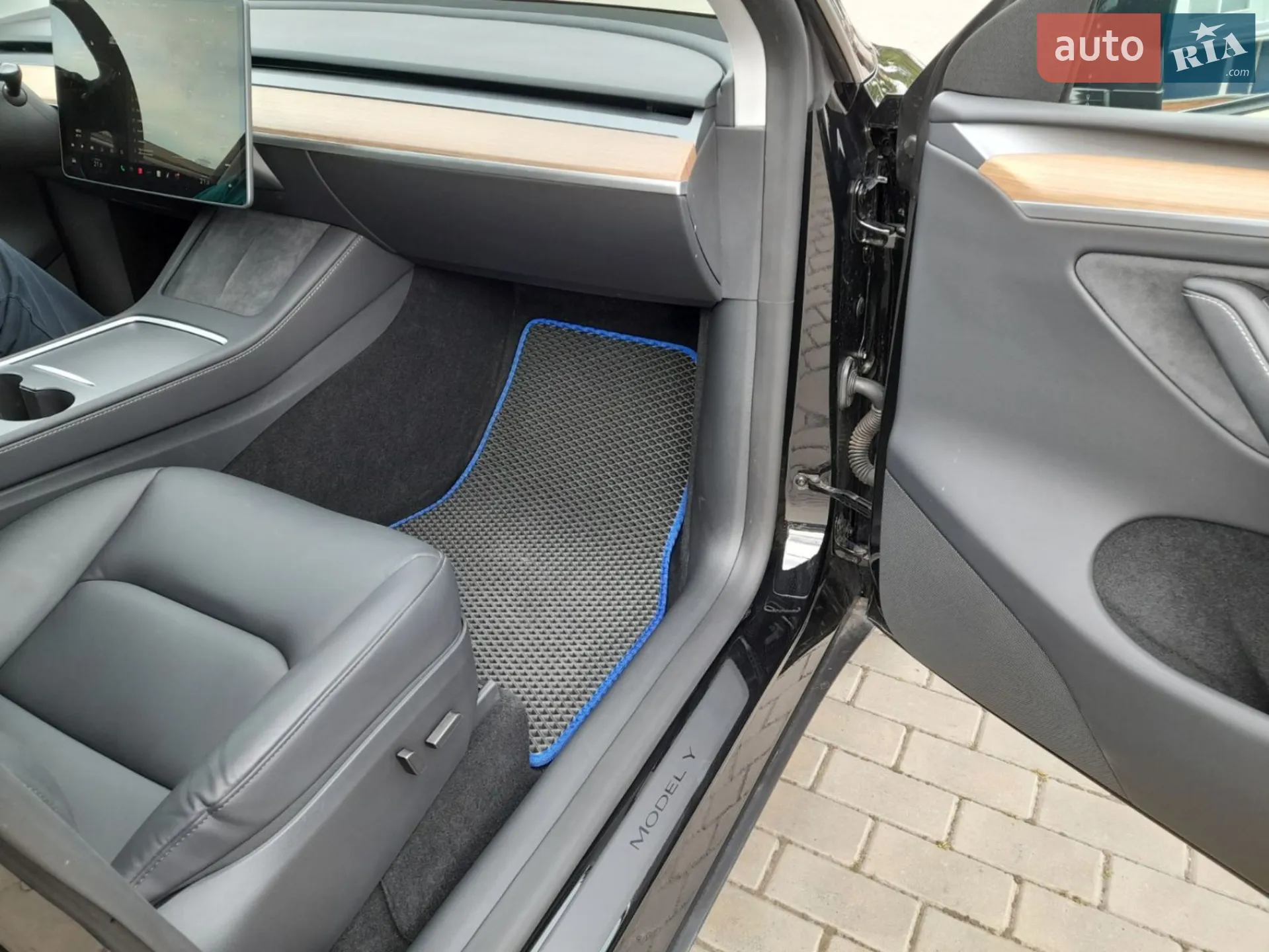 2024 Tesla Model Y - мініатюра 18