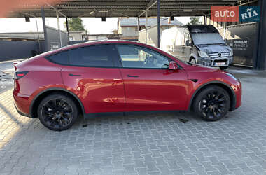 Внедорожник / Кроссовер Tesla Model Y 2021 в 
