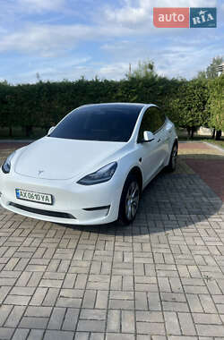 Внедорожник / Кроссовер Tesla Model Y 2021 в 