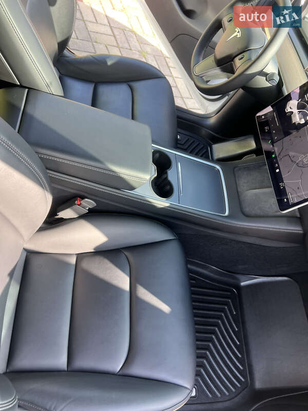 Внедорожник / Кроссовер Tesla Model Y 2021 в Харькове