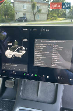 Внедорожник / Кроссовер Tesla Model Y 2021 в 