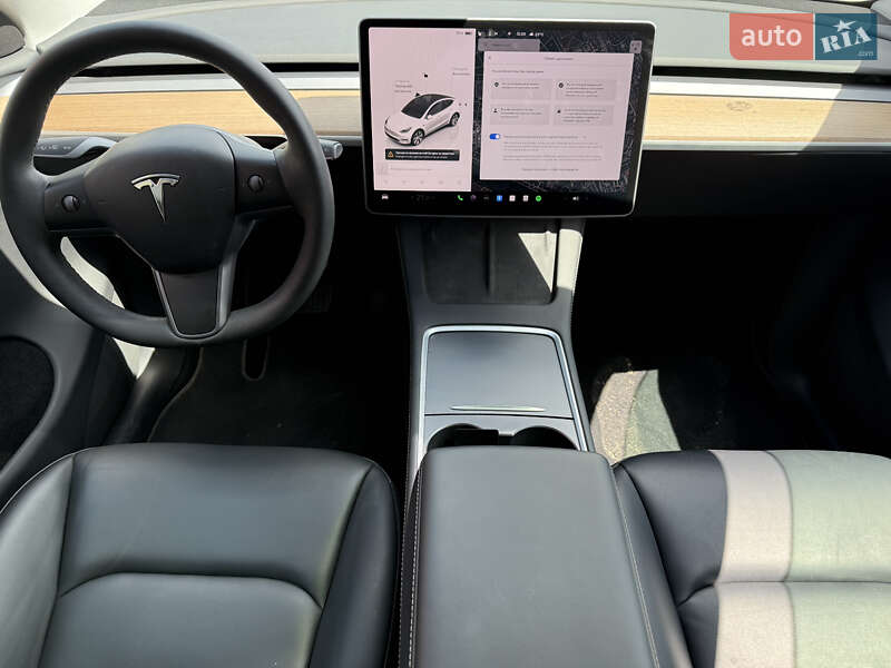 Внедорожник / Кроссовер Tesla Model Y 2023 в Киеве