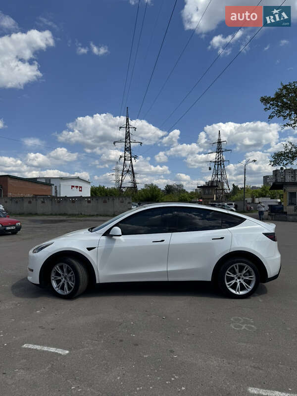 Позашляховик / Кросовер Tesla Model Y 2021 в Києві