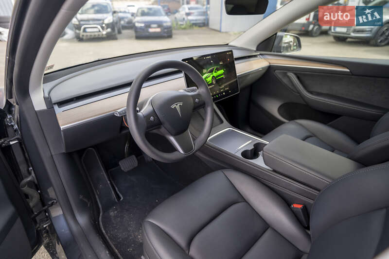 Внедорожник / Кроссовер Tesla Model Y 2023 в Киеве