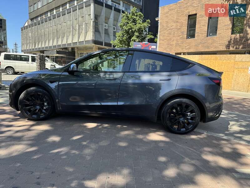 Позашляховик / Кросовер Tesla Model Y 2022 в Івано-Франківську