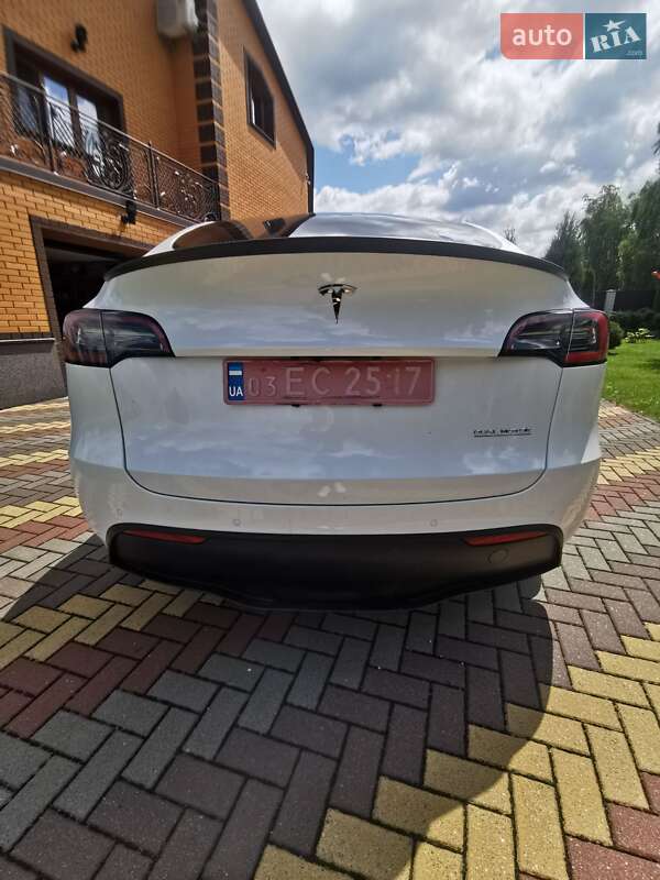Внедорожник / Кроссовер Tesla Model Y 2022 в Киеве