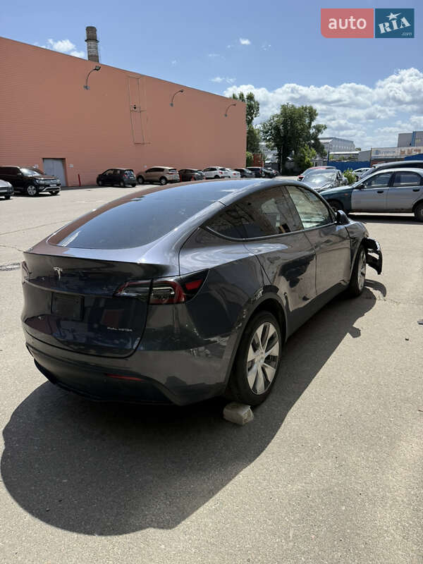 Внедорожник / Кроссовер Tesla Model Y 2023 в Киеве