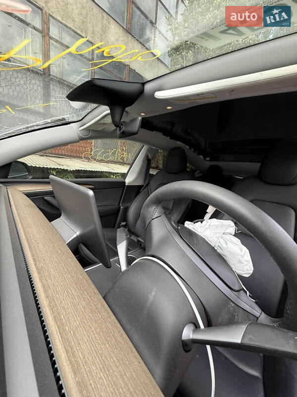 Внедорожник / Кроссовер Tesla Model Y 2023 в Киеве