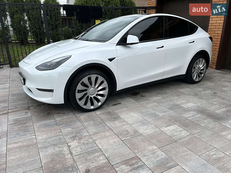 Позашляховик / Кросовер Tesla Model Y 2022 в Києві