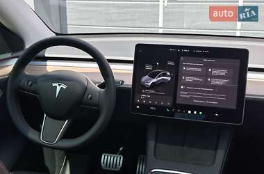 Внедорожник / Кроссовер Tesla Model Y 2024 в 