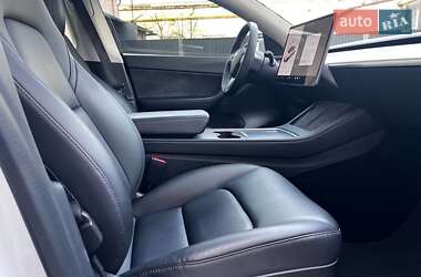 Внедорожник / Кроссовер Tesla Model Y 2021 в 