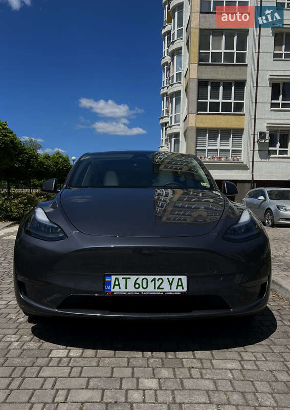 Внедорожник / Кроссовер Tesla Model Y 2023 в Ивано-Франковске