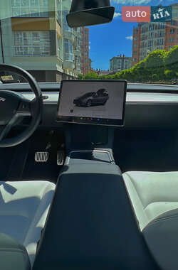Внедорожник / Кроссовер Tesla Model Y 2023 в 