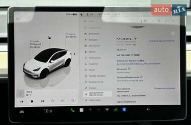 Внедорожник / Кроссовер Tesla Model Y 2023 в 
