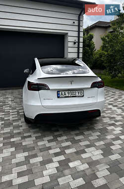 Позашляховик / Кросовер Tesla Model Y 2021 в 