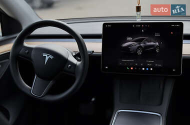 Внедорожник / Кроссовер Tesla Model Y 2023 в 