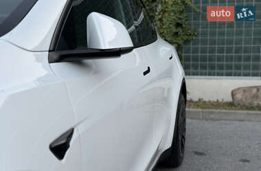 Внедорожник / Кроссовер Tesla Model Y 2023 в 