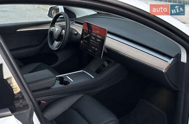 Внедорожник / Кроссовер Tesla Model Y 2023 в 