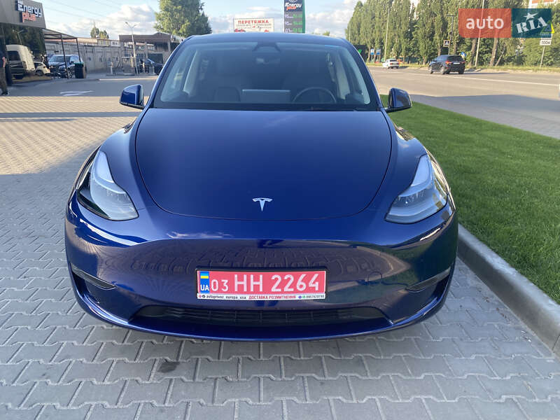 Внедорожник / Кроссовер Tesla Model Y 2024 в Киеве