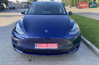 Позашляховик / Кросовер Tesla Model Y 2024 в 