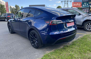Позашляховик / Кросовер Tesla Model Y 2024 в 