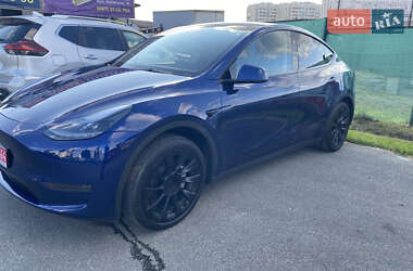 Позашляховик / Кросовер Tesla Model Y 2024 в 