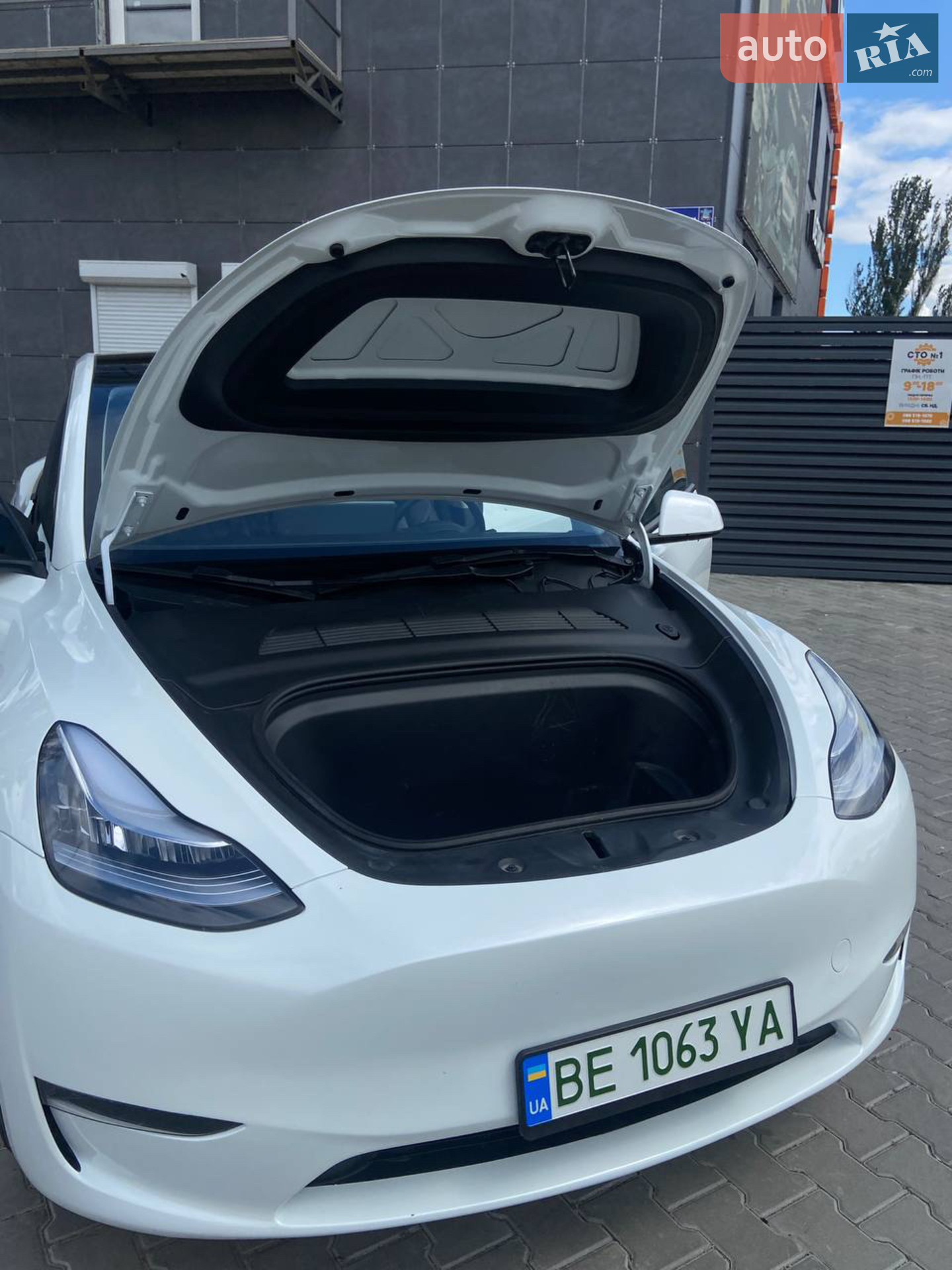 2023 Tesla Model Y - мініатюра 3