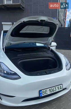 Внедорожник / Кроссовер Tesla Model Y 2023 в 