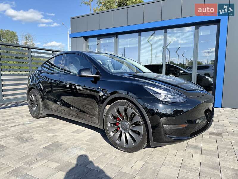 Внедорожник / Кроссовер Tesla Model Y 2021 в Ровно