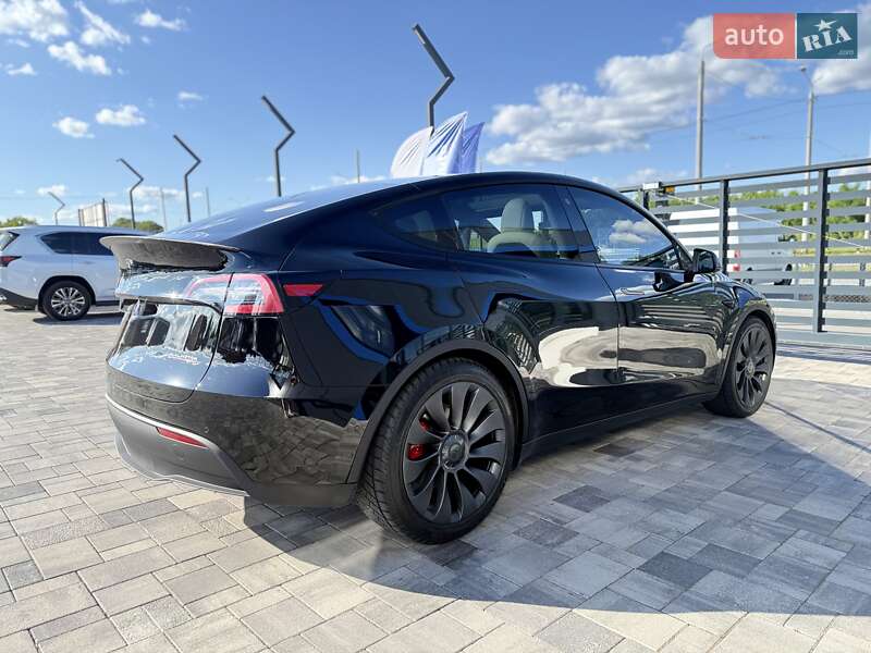 Внедорожник / Кроссовер Tesla Model Y 2021 в Ровно