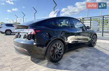 Внедорожник / Кроссовер Tesla Model Y 2021 в 