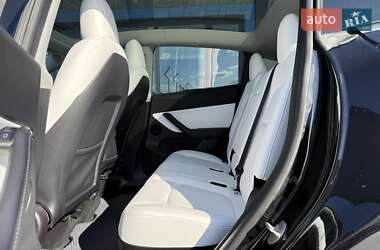 Внедорожник / Кроссовер Tesla Model Y 2021 в 
