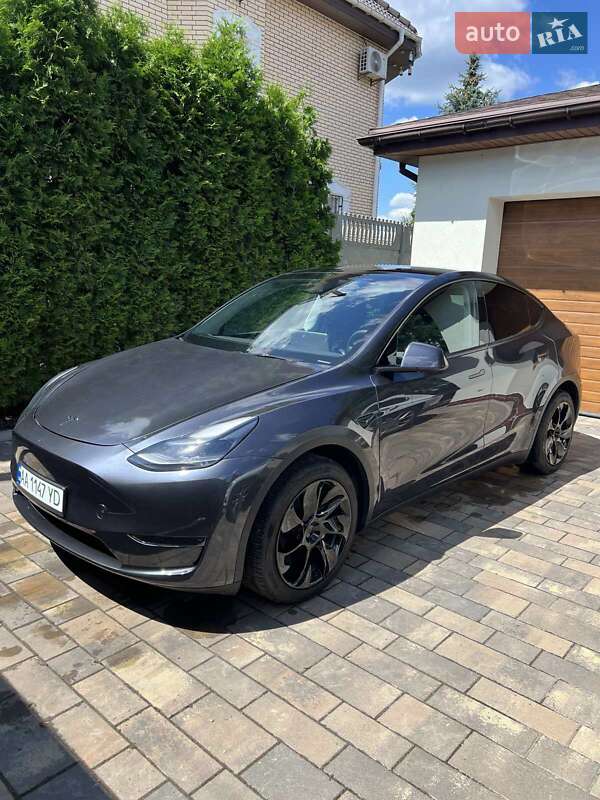 Позашляховик / Кросовер Tesla Model Y 2024 в Києві
