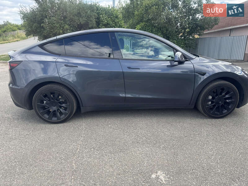 Внедорожник / Кроссовер Tesla Model Y 2022 в Киеве