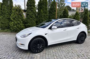 Внедорожник / Кроссовер Tesla Model Y 2021 в 