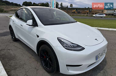 Внедорожник / Кроссовер Tesla Model Y 2021 в 