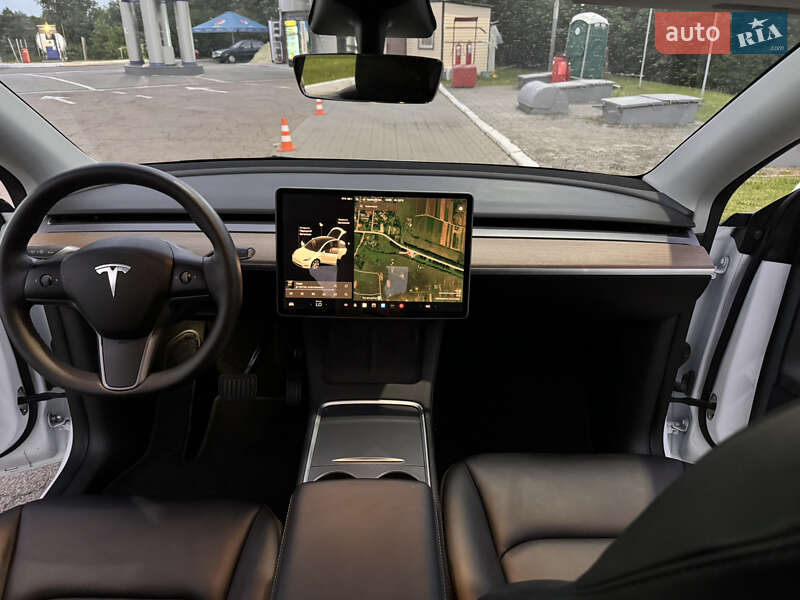 Позашляховик / Кросовер Tesla Model Y 2021 в Львові