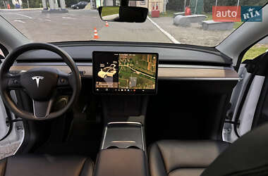 Внедорожник / Кроссовер Tesla Model Y 2021 в 